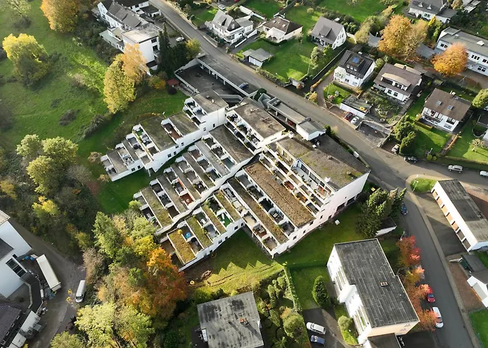 Flexi Home - Balkon , Seeblick, Pool & Speed Wlan