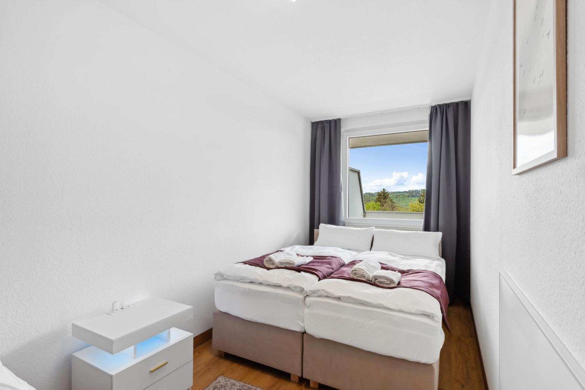 Flexi - Balkon , Seeblick, Pool & Speed Wlan Apartment Langscheid (North Rhine-Westphalia)