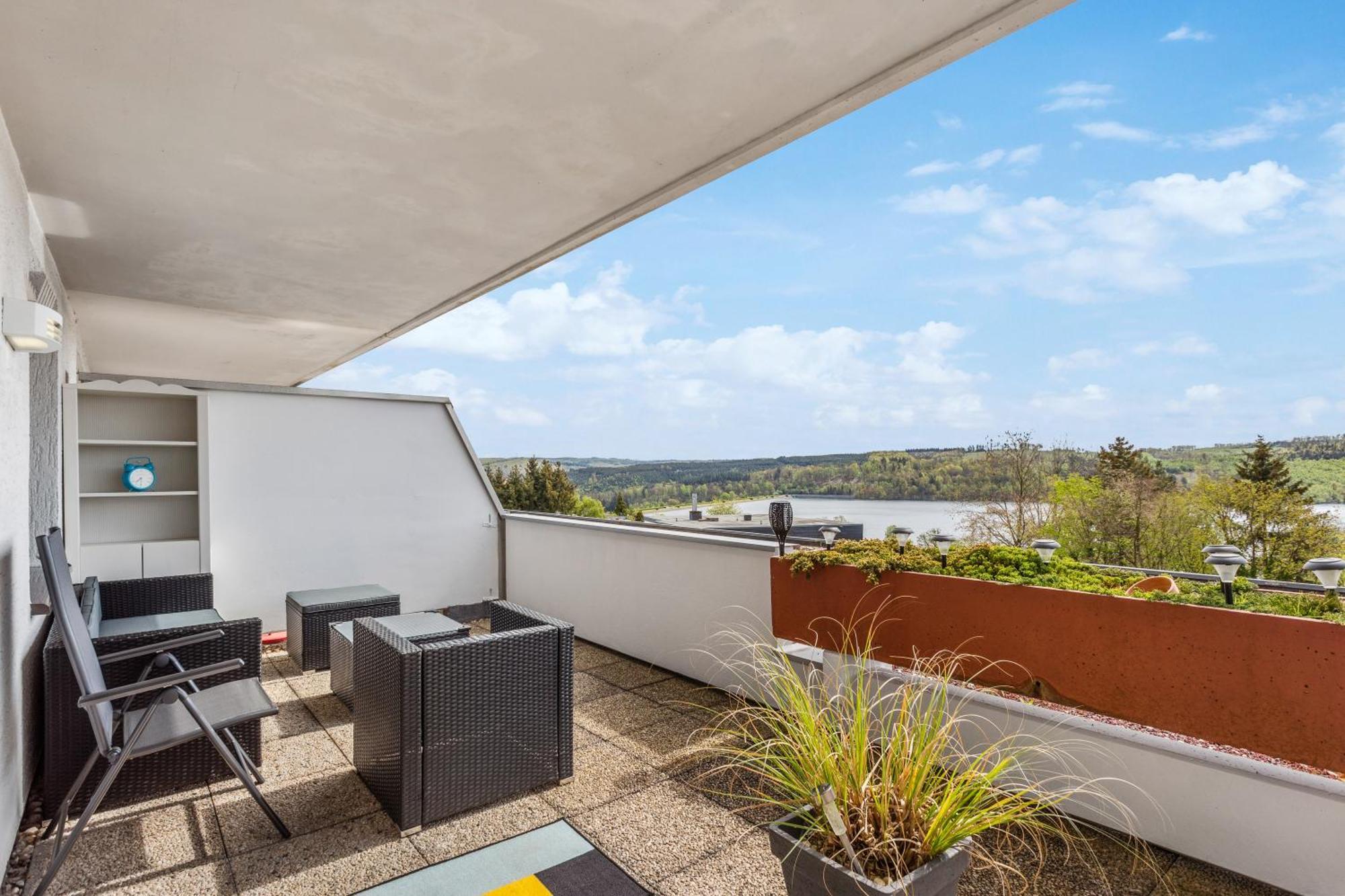 Flexi - Balkon , Seeblick, Pool & Speed Wlan